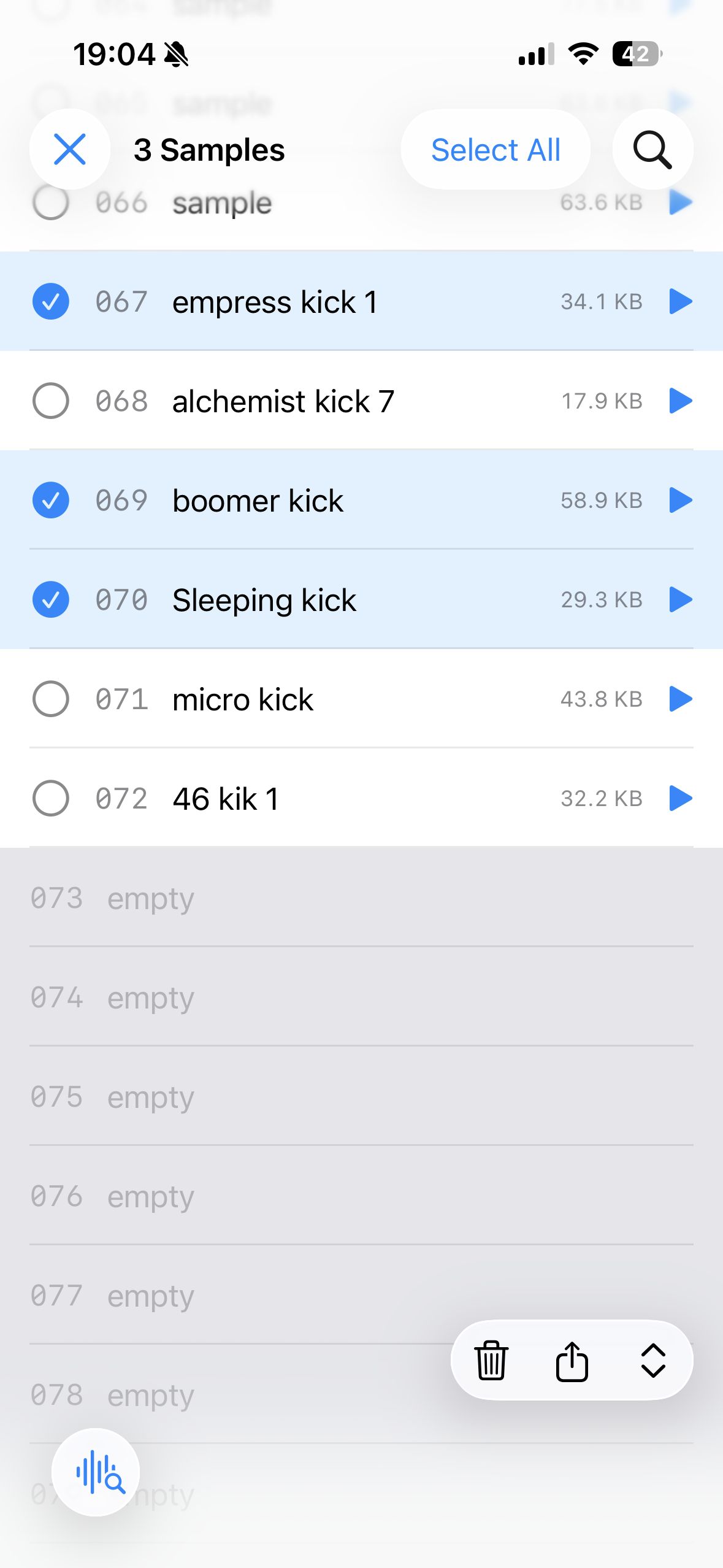 A sample list with three samples selected and delete, share, and move actions showing